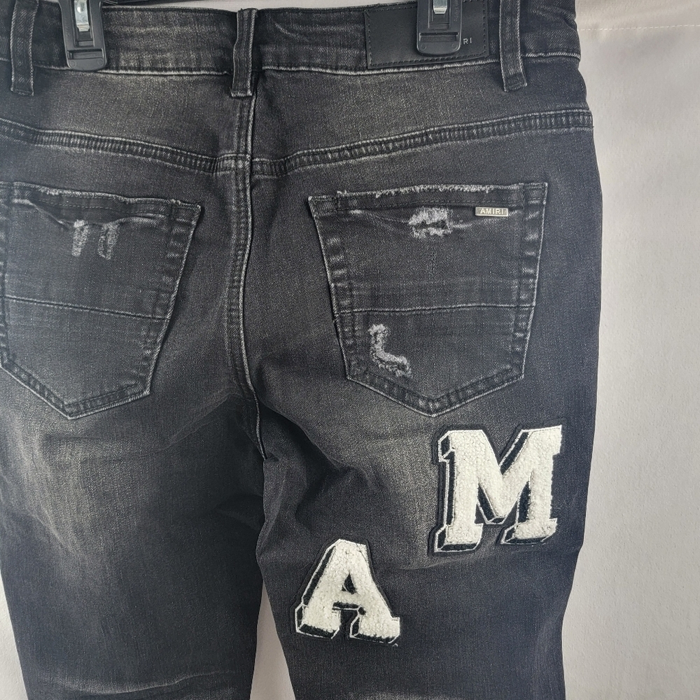 NWT black distressed monogram patch logo jeans in aged black Size 29 - Picture 6 of 7